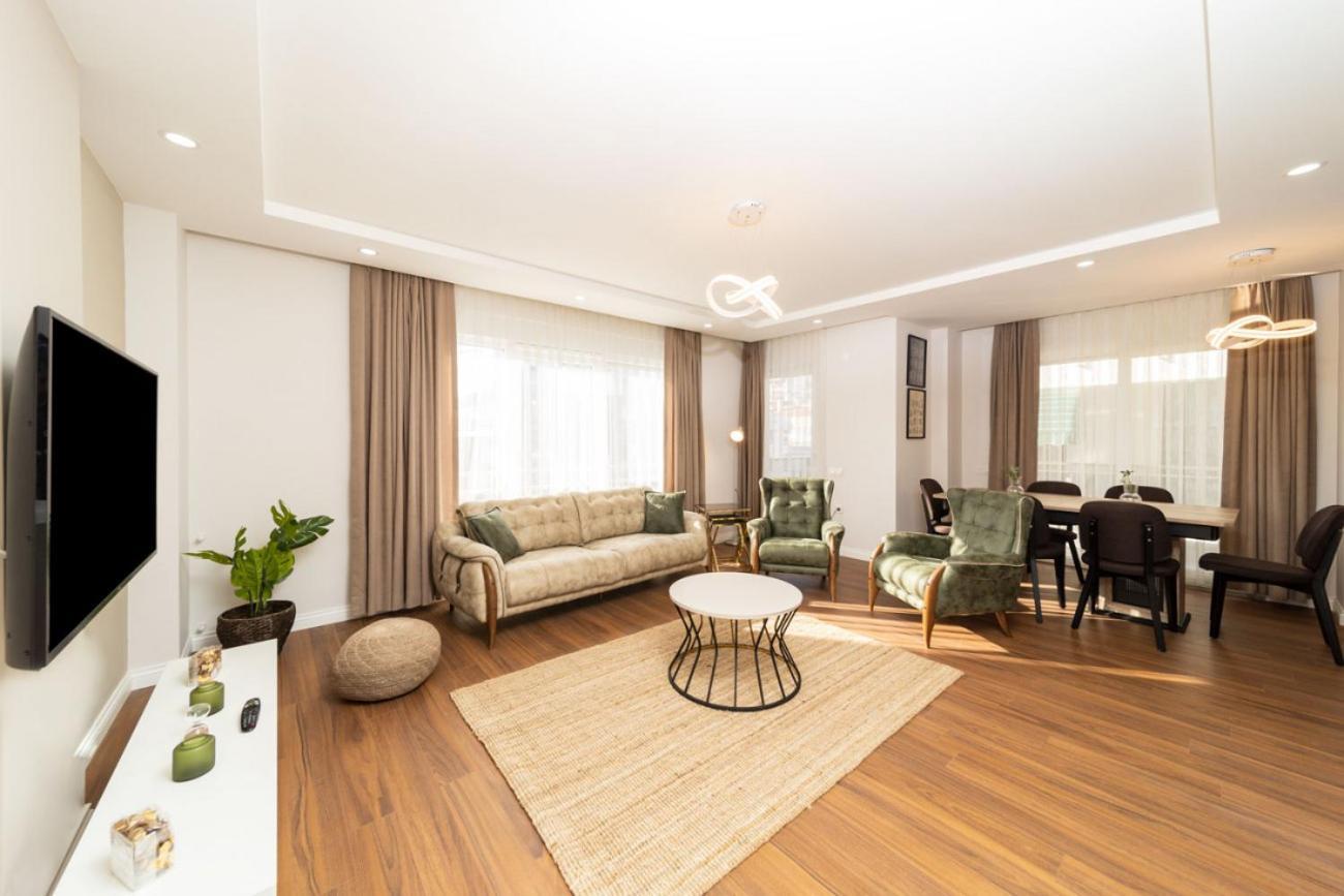 شقة Central Flat With Balcony Near Sea In Muratpasa أنطاليا المظهر الخارجي الصورة