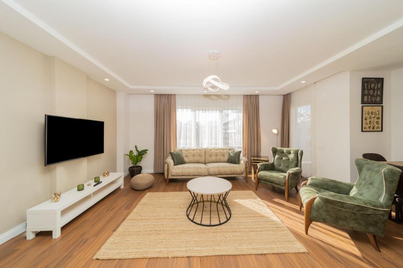شقة Central Flat With Balcony Near Sea In Muratpasa أنطاليا المظهر الخارجي الصورة