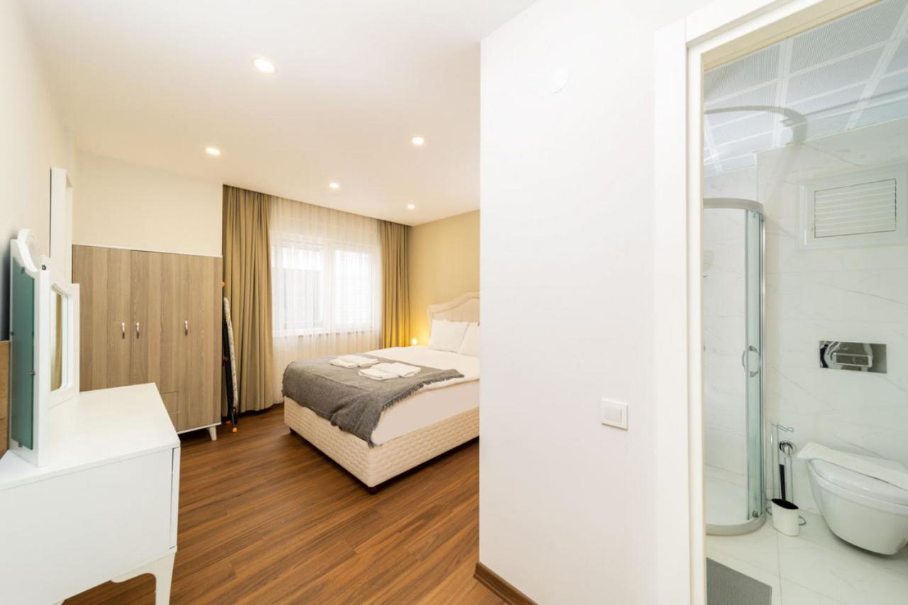 شقة Central Flat With Balcony Near Sea In Muratpasa أنطاليا المظهر الخارجي الصورة